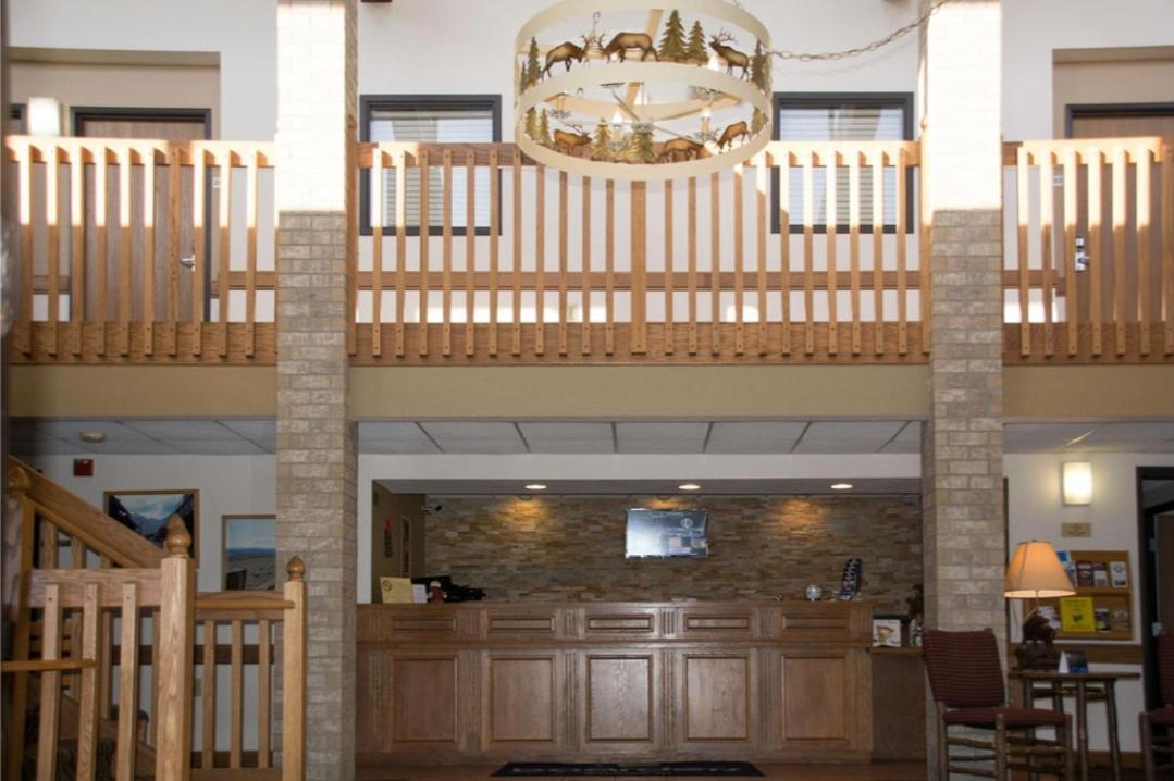 Boarders Inn & Suites By Cobblestone Hotels - Wautoma Buitenkant foto