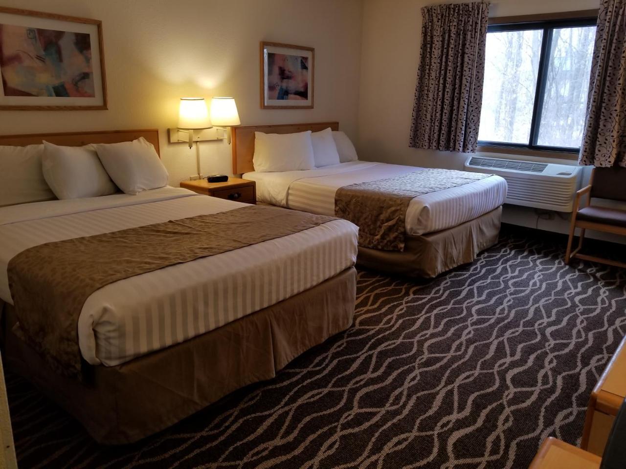 Boarders Inn & Suites By Cobblestone Hotels - Wautoma Buitenkant foto